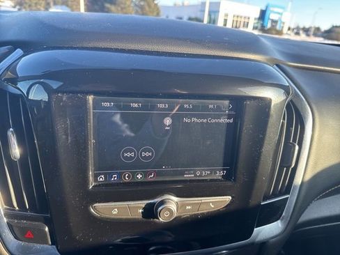 Used 2021 Chevrolet Traverse LS AWD/4WD image 20