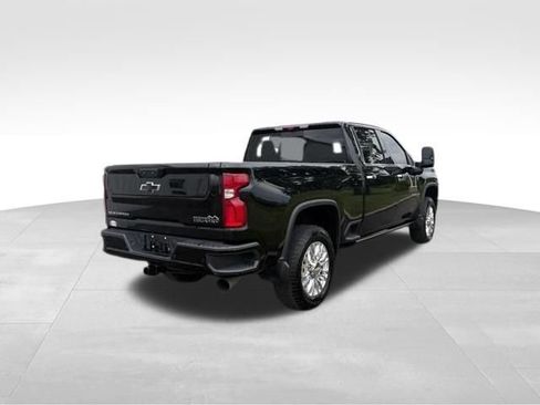 Used 2022 Chevrolet Silverado 2500 High Country w/ Technology Package AWD/4WD image 7