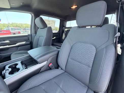 New 2026 RAM 1500 Express AWD/4WD image 21