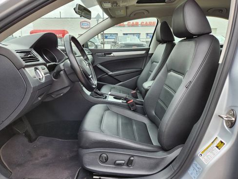 Used 2019 Volkswagen Passat 2.0T Wolfsburg w/ Wheels & Sunroof Package image 12