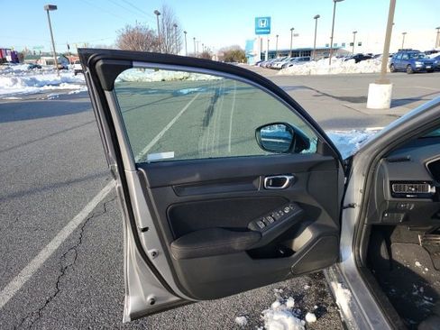 Certified 2025 Honda Civic Sport image 14