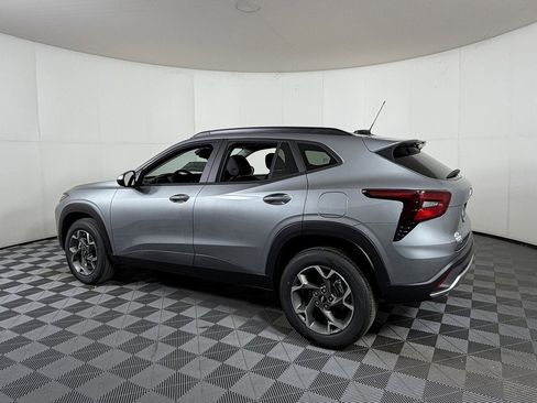 New 2026 Chevrolet Trax LT w/ Driver Confidence Package image 3