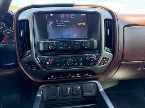Used 2014 Chevrolet Silverado 1500 High Country w/ High Country Premium Package AWD/4WD image 21