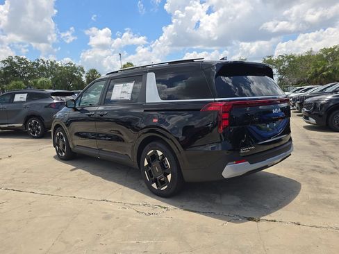 New 2026 Kia Carnival EX FWD image 6