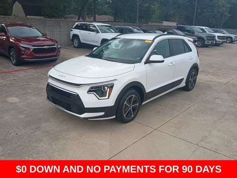 Used 2025 Kia Niro LX FWD image 1
