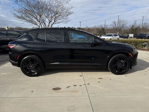 Certified 2024 Chevrolet Equinox EV RS image 11