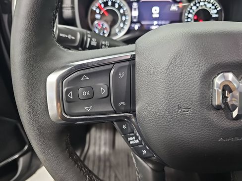 Used 2025 RAM 1500 Laramie AWD/4WD image 18