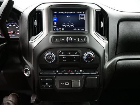 Used 2025 Chevrolet Silverado 2500 Custom w/ Custom Convenience Package AWD/4WD image 19