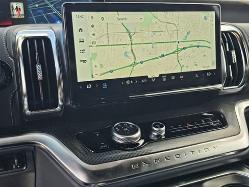 New 2025 Ford Expedition Platinum w/ Stealth Performance Package image 6