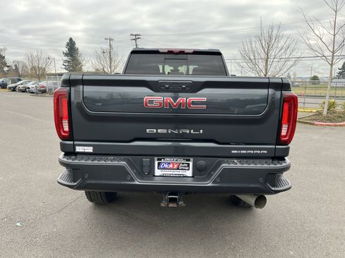 Used 2023 GMC Sierra 3500 Denali w/ Denali Ultimate Package image 4