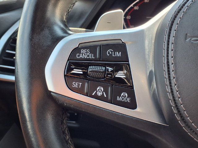 Used 2021 BMW X7 xDrive40i w/ M Sport Package AWD/4WD image 17