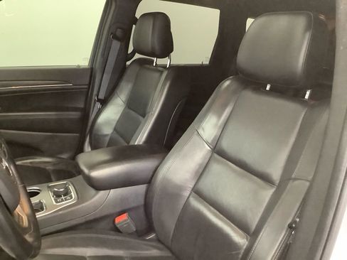 Used 2021 Jeep Grand Cherokee Limited AWD/4WD image 11
