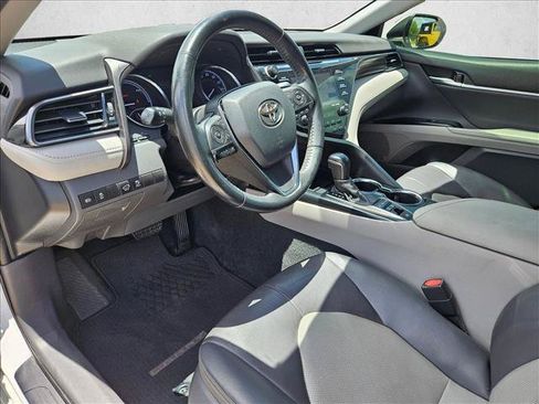 Used 2020 Toyota Camry XLE FWD image 10