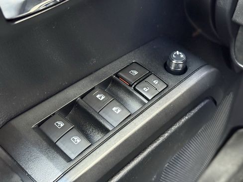 Used 2019 Toyota Tacoma TRD Off-Road image 19