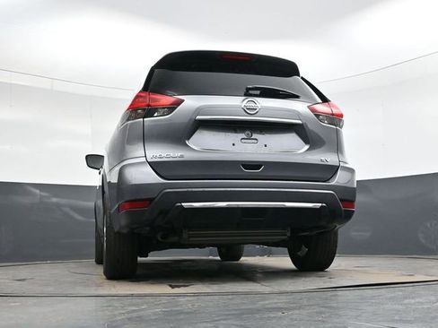 Used 2018 Nissan Rogue SV image 31