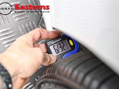 Used 2024 Nissan Sentra SR w/ SR Premium Package FWD image 26