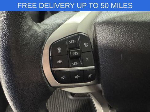 Used 2022 Ford Explorer XLT AWD/4WD image 7