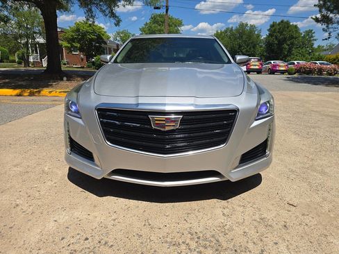 Used 2018 Cadillac CTS Luxury RWD image 5