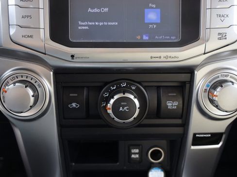 Used 2019 Toyota 4Runner SR5 Premium image 19