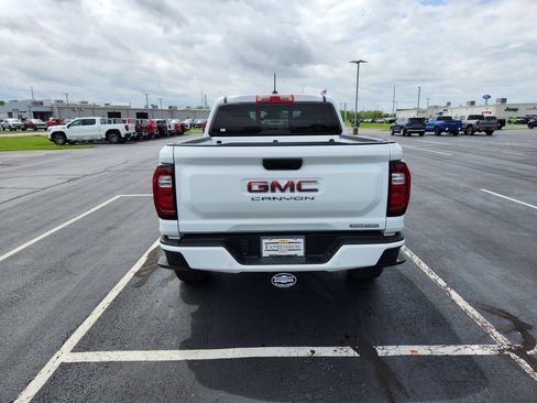 New 2025 GMC Canyon Elevation image 4