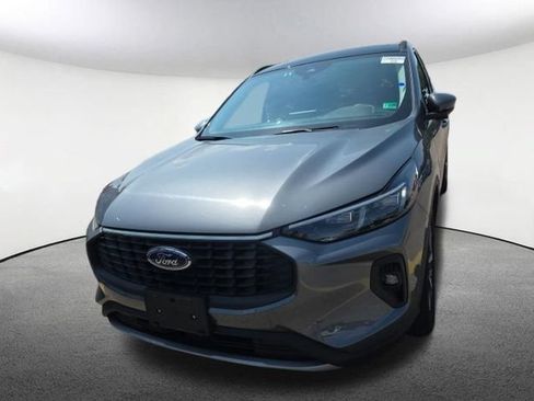 Used 2025 Ford Escape Platinum AWD/4WD image 2