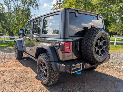 Used 2023 Jeep Wrangler Unlimited w/ Safety Group AWD/4WD image 9