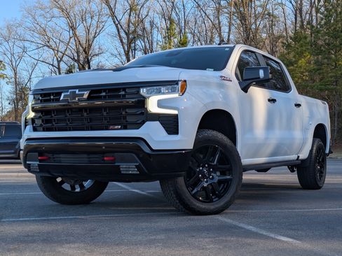 Used 2025 Chevrolet Silverado 1500 LT Trail Boss w/ LT Trail Boss Premium Package image 4