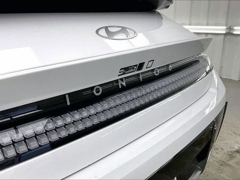 New 2025 Hyundai Ioniq 6 SEL image 17