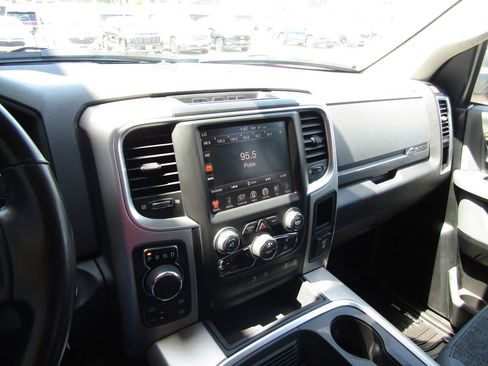 Used 2017 RAM 1500 Big Horn AWD/4WD image 23