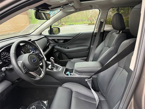 Used 2023 Subaru Outback Limited image 25