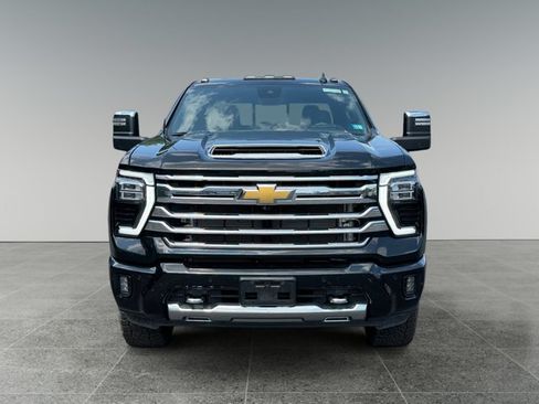 Used 2024 Chevrolet Silverado 3500 High Country w/ High Country Premium Package AWD/4WD image 8