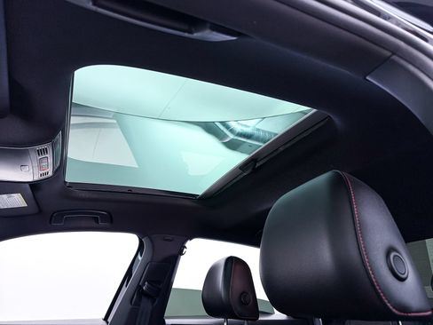 Used 2022 Volkswagen Jetta GLI Autobahn FWD image 3
