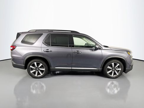 Certified 2023 Honda Pilot Touring image 4