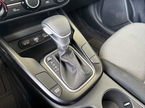 Used 2021 Kia Soul LX FWD image 18
