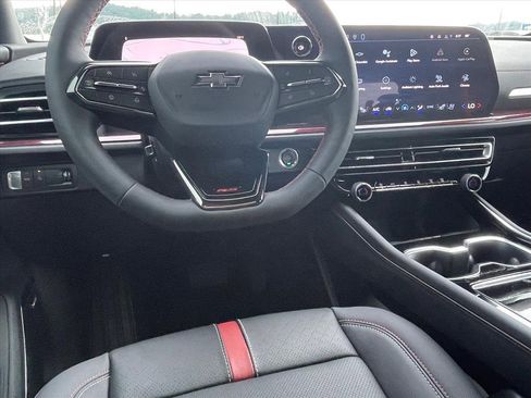 New 2026 Chevrolet Traverse RS FWD image 2