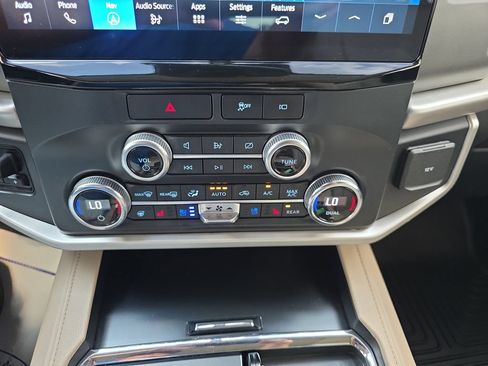 Used 2022 Ford Expedition Max XLT AWD/4WD image 27
