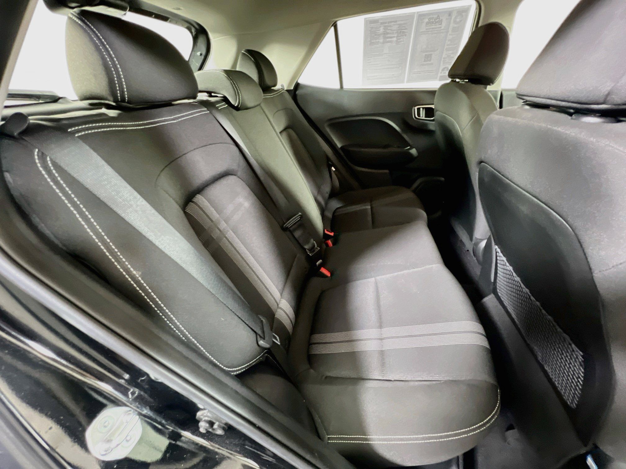 Used 2023 Hyundai Venue SEL FWD image 25