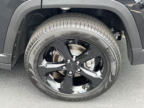 Used 2025 Jeep Grand Cherokee Limited w/ Black Appearance Package AWD/4WD image 26