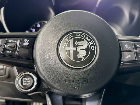 Used 2022 Alfa Romeo Giulia Ti image 22