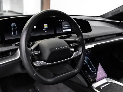 Used 2024 Lucid Air Touring AWD/4WD image 17