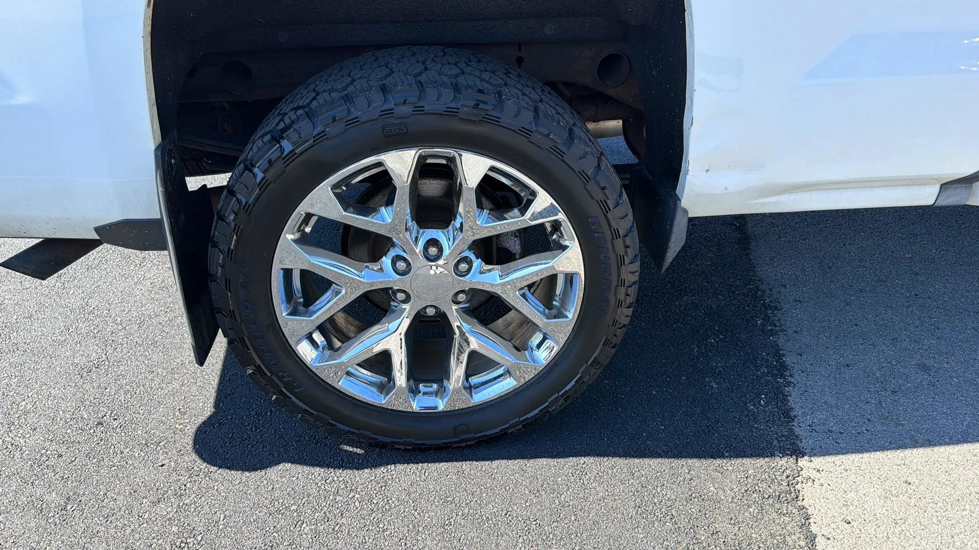 Used 2016 Chevrolet Silverado 1500 LT w/ All Star Edition AWD/4WD image 9