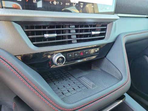 New 2025 Ford Explorer ST-Line w/ Premium Package image 20