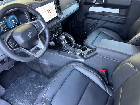 New 2026 Ford Bronco Badlands w/ Sasquatch Package AWD/4WD image 16