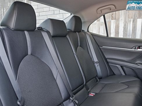 Used 2021 Toyota Camry XLE FWD image 22