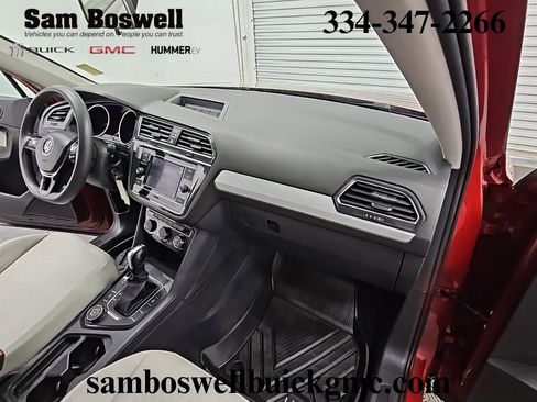 Used 2018 Volkswagen Tiguan S w/ 3rd Row Seat Package image 33