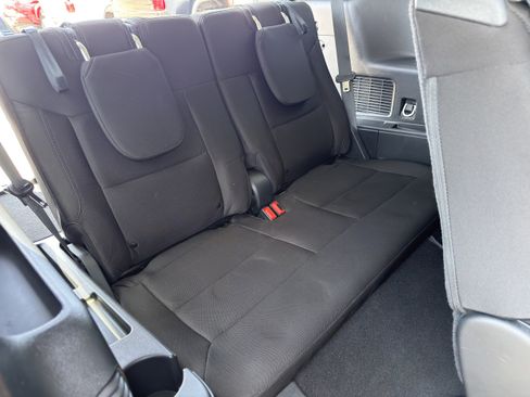 Used 2023 Ford Explorer XLT RWD image 14