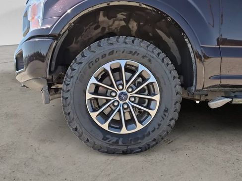 Used 2019 Ford F150 XLT w/ Equipment Group 302A Luxury AWD/4WD image 14