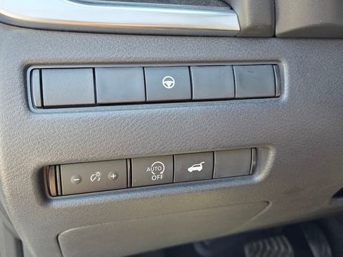 Used 2023 Nissan Rogue SV w/ SV Premium B Package FWD image 28