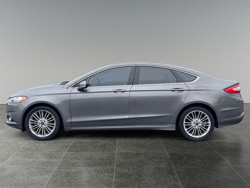 Used 2014 Ford Fusion SE w/ Equipment Group 202A image 4