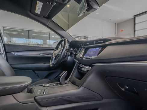 Used 2020 Cadillac XT5 Luxury FWD image 17